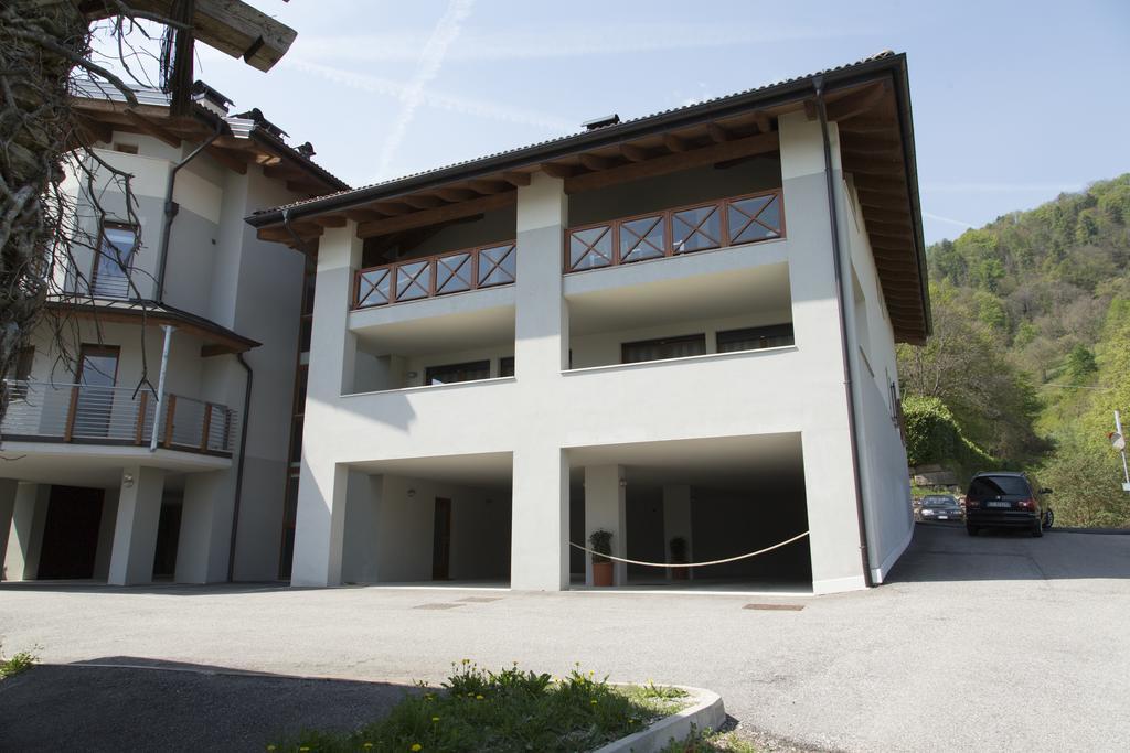 La Terrazza Sul Lago แปร์จีนา วัลซูกานา ภายนอก รูปภาพ