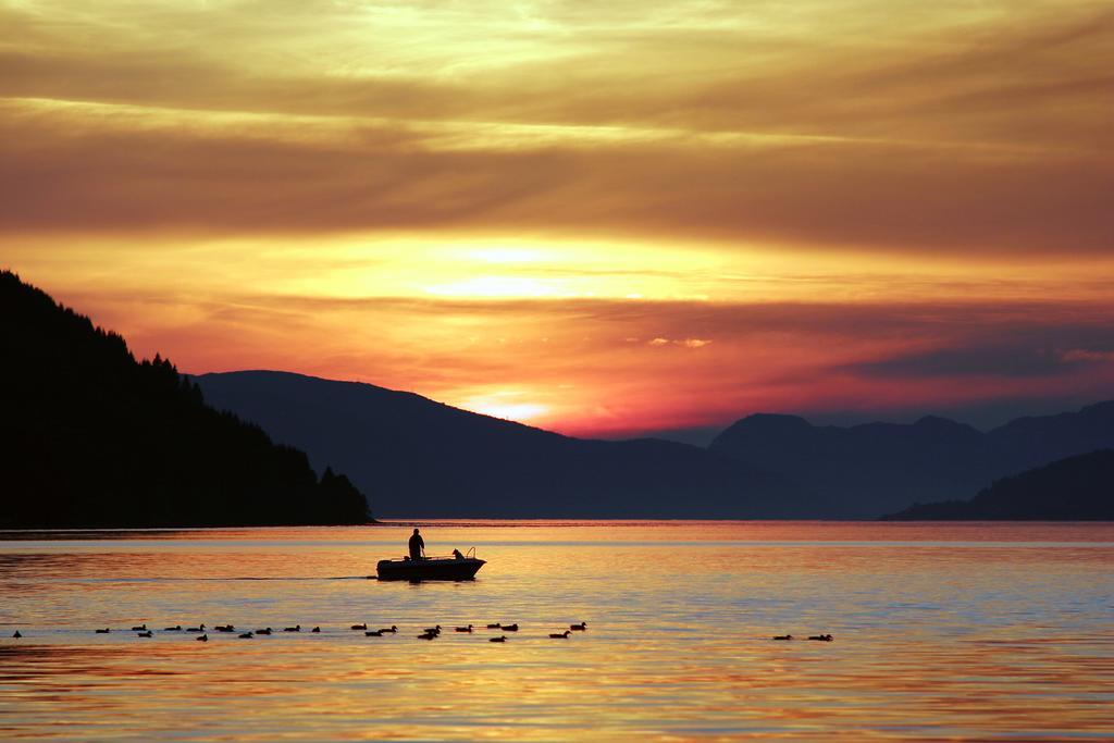 La Terrazza Sul Lago แปร์จีนา วัลซูกานา ภายนอก รูปภาพ